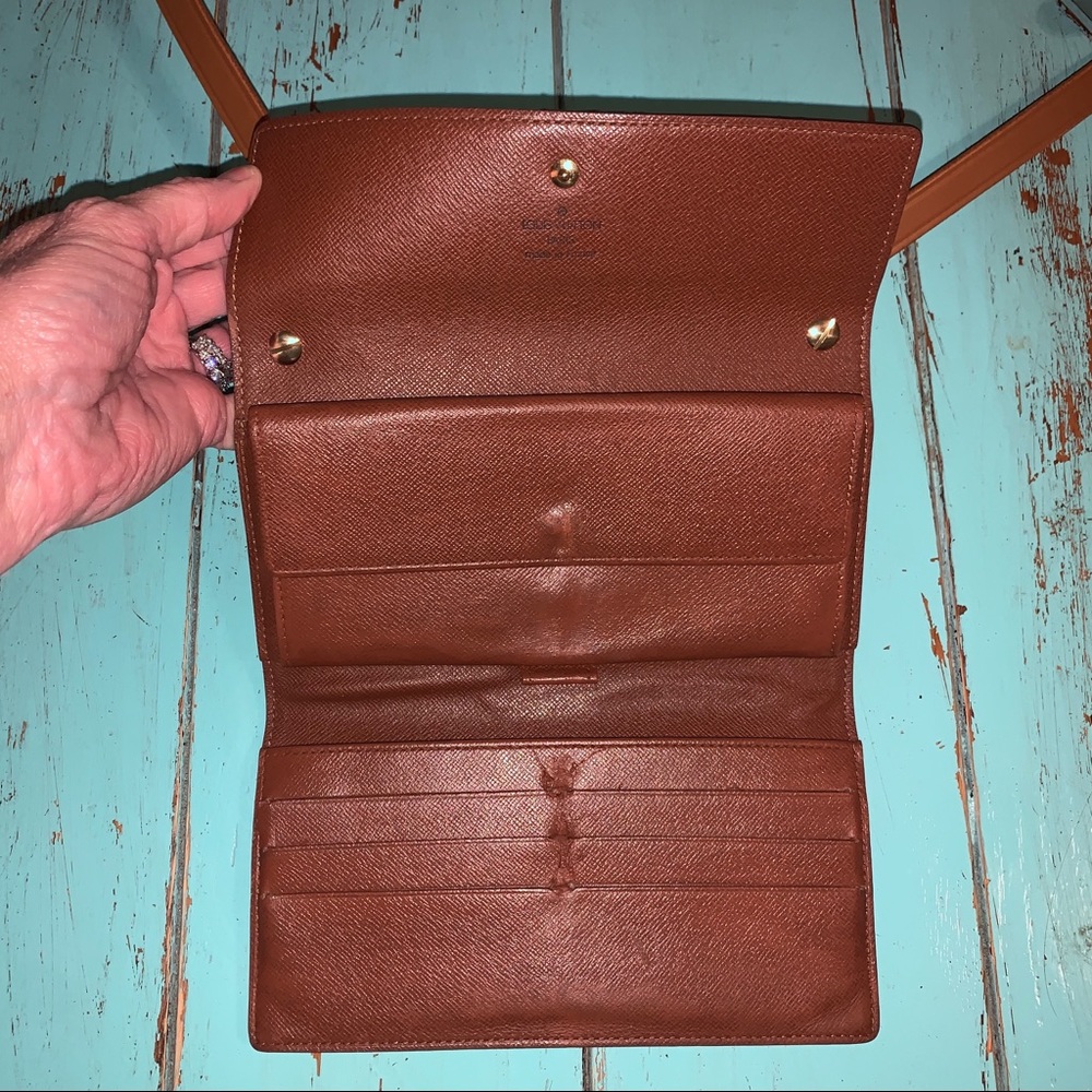 Louis Vuitton Vintage Wallet on Chain Crossbody - Picture 6 of 13